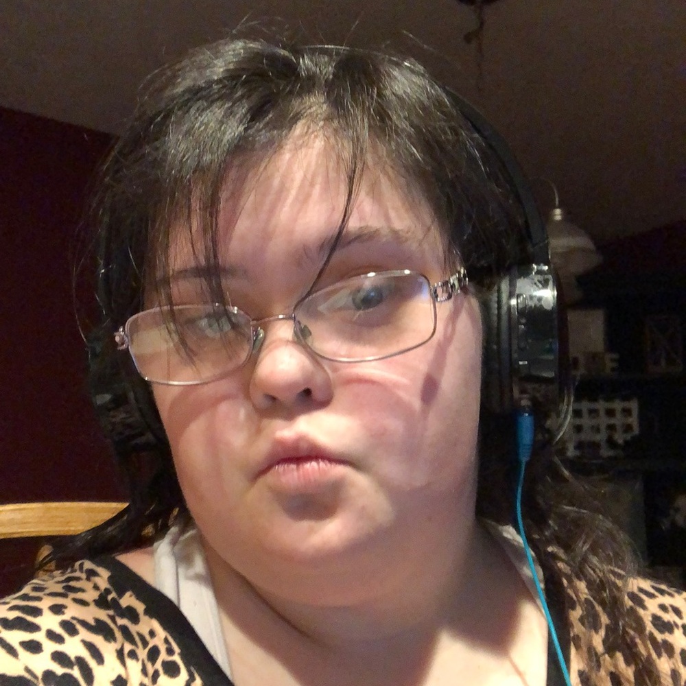 Meet your Posher, Makayla